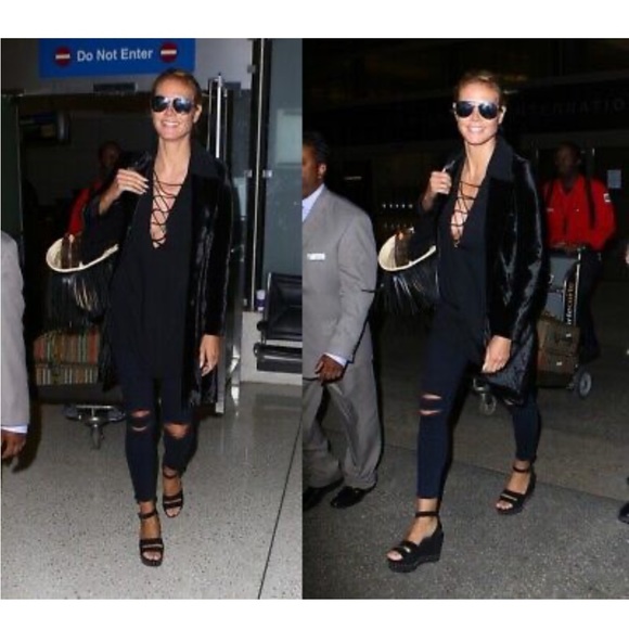 J Brand Alana 8227 Mid Rise Ankle Skinny, Blue Mercy - distressed knee - Picture 5 of 10